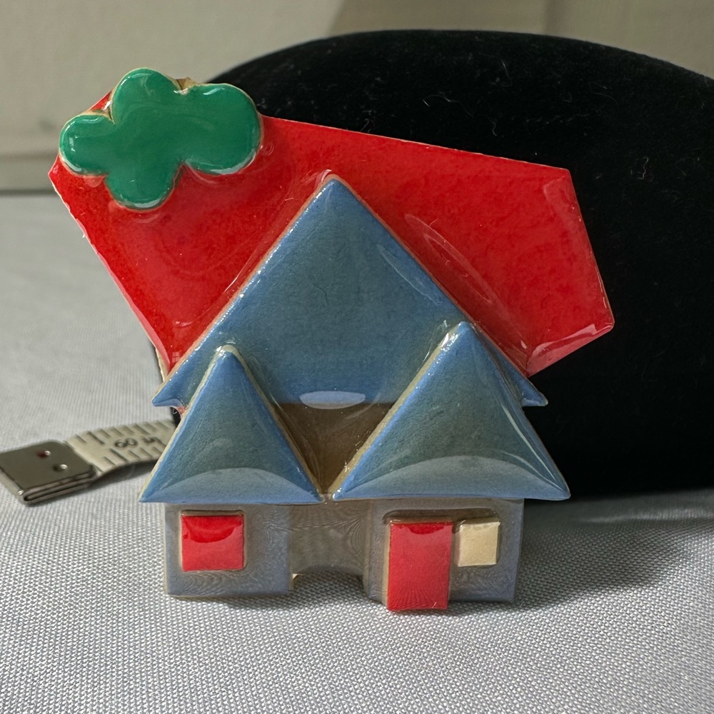 Vintage House Pin by Lucinda